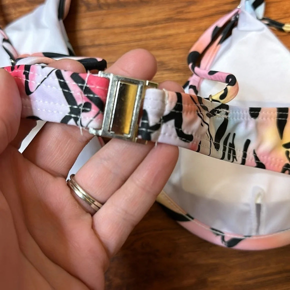 Kamoni Graffiti Print Bikini Push Up Low Rise NWT - Picture 10 of 16